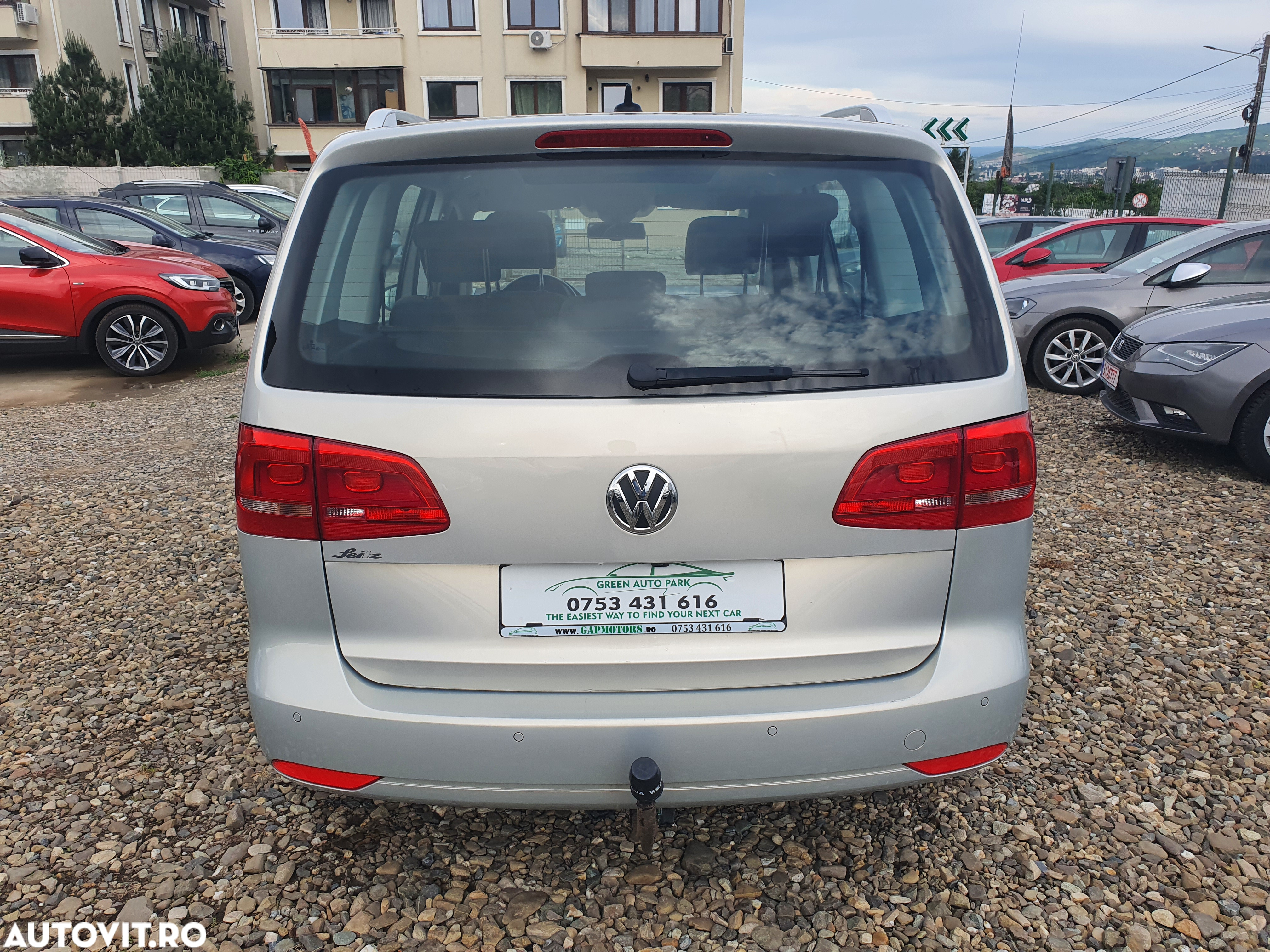 Volkswagen Touran 2.0 TDI DPF DSG Highline - 13