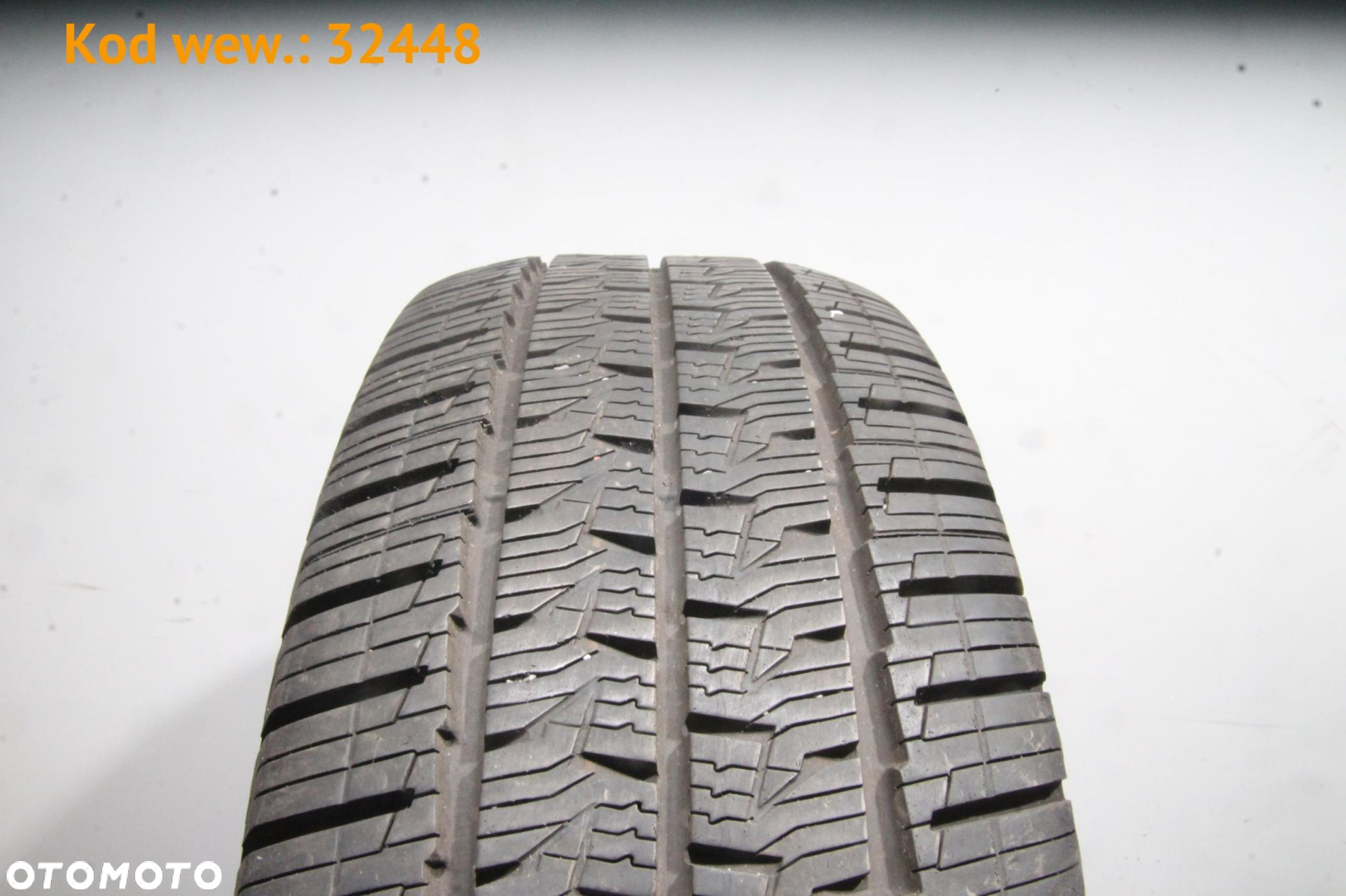 Continental VanContact 4Season - 235/60 R17C - 2