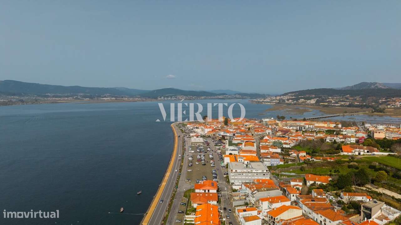 Moradia com Alojamento Local-37