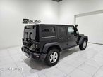 Jeep Wrangler - 8