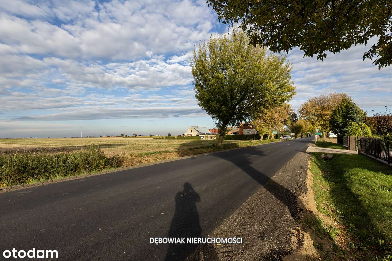 Obszerna działka budowlana-2