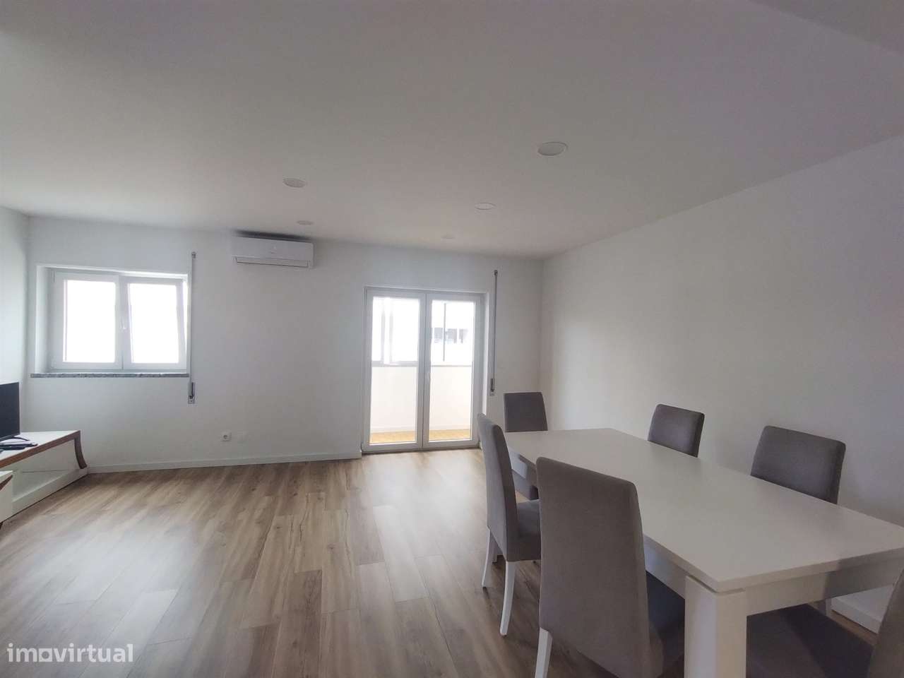 Apartamento T3 / Varandas / Marquise / Garagem / Quinta do Bispo / Lei - Grande imagem: 2/16