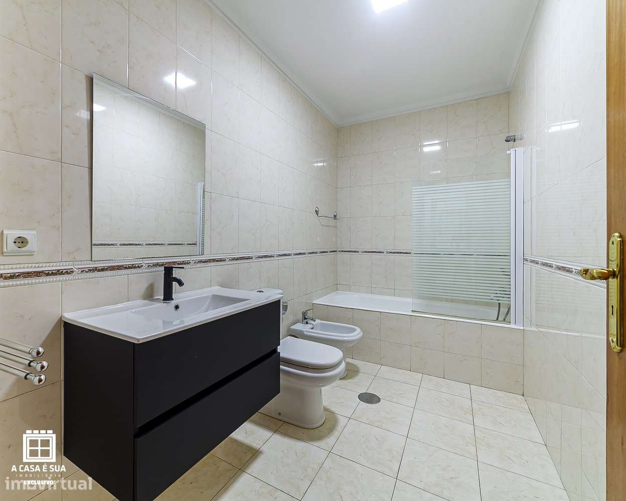 T3 Avintes c/160m2 área total a 500m Praia do Areinho-8