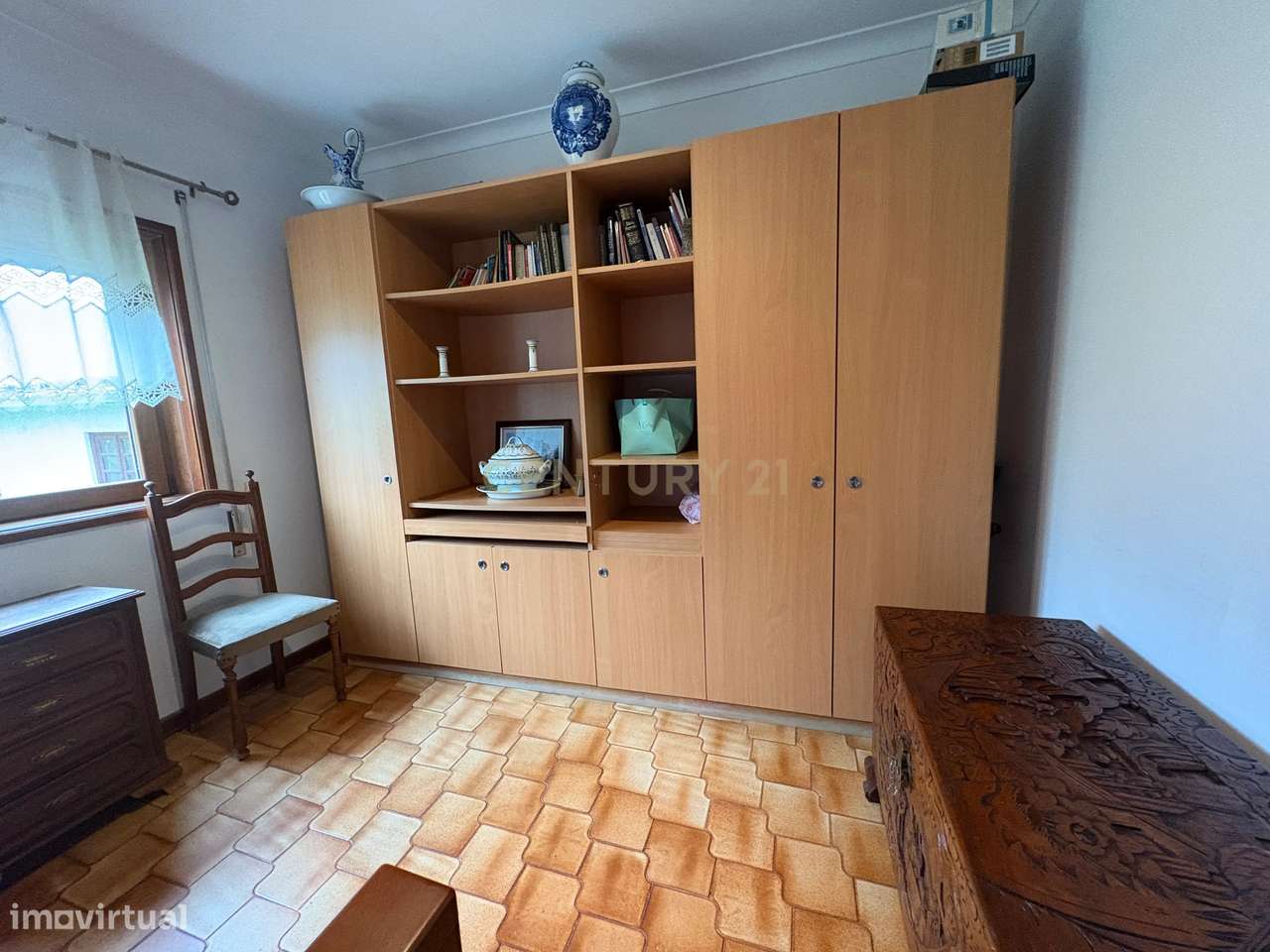 Moradia T7 com Vista Mar e Elevado Potencial em Areosa-12