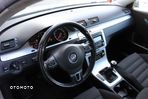 Volkswagen Passat Variant 1.6 TDI DPF BlueMotion Technology Sportline - 13