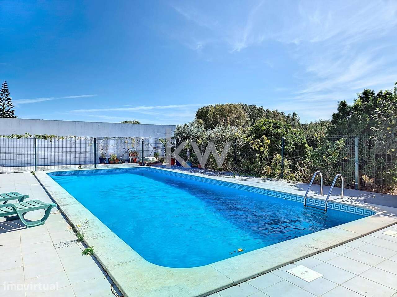 Moradia com 6 quartos, piscina aquecida, anexo e terreno com 2500m2 em-48