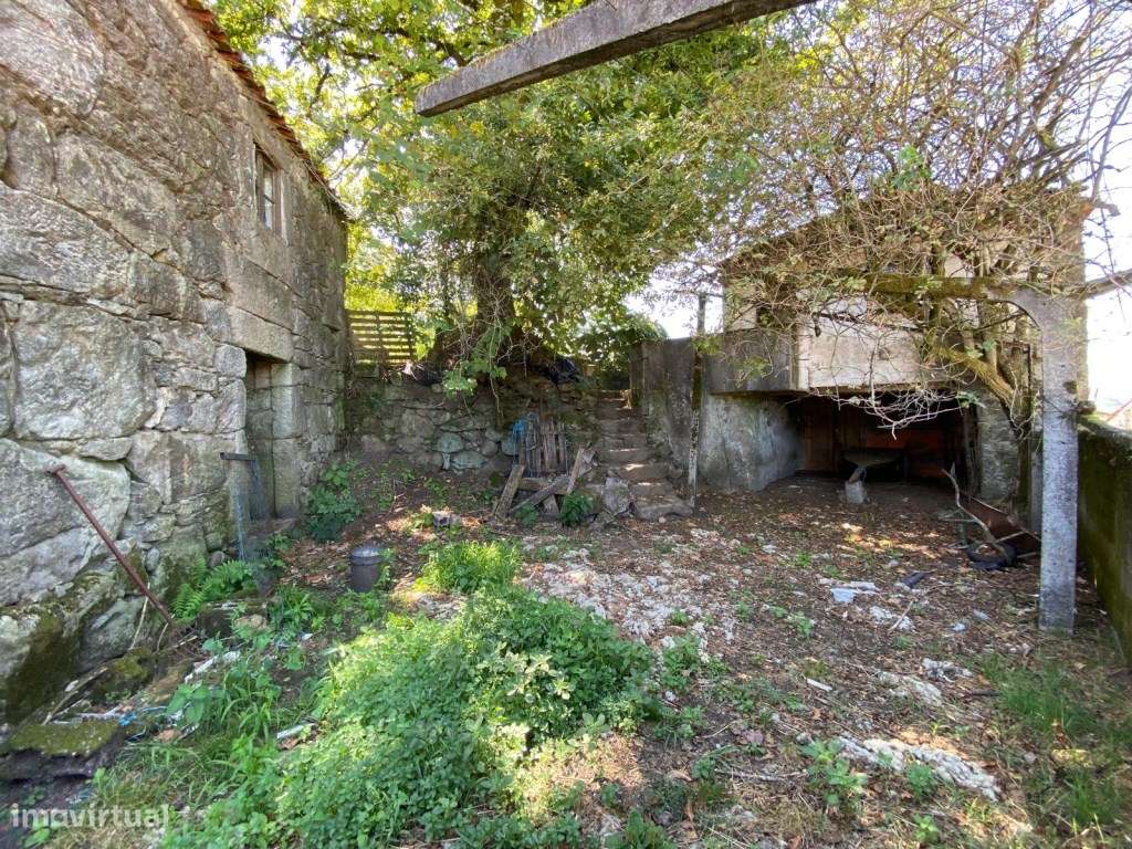 Casa Antiga para restauro - Grande imagem: 4/22