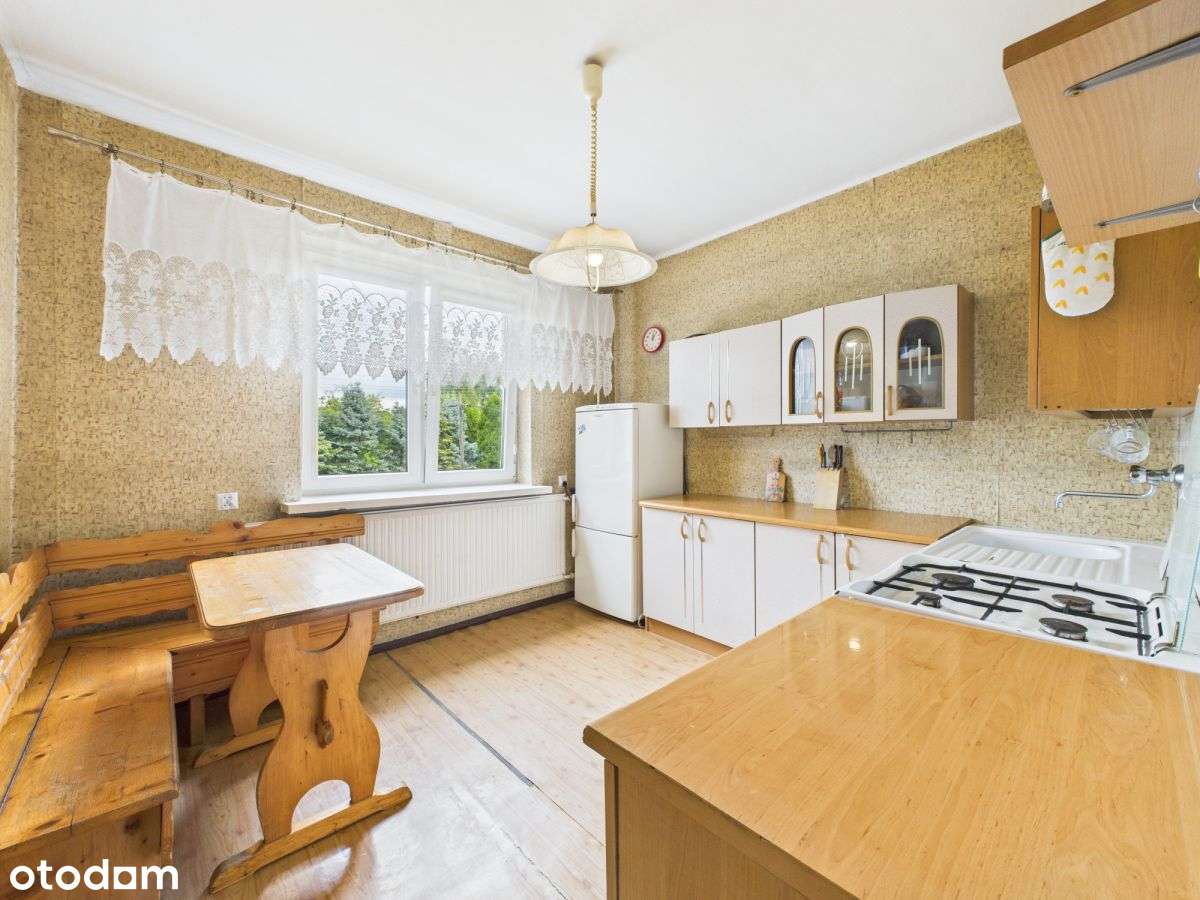 Dom w otoczeniu zieleni - Sławków.-12