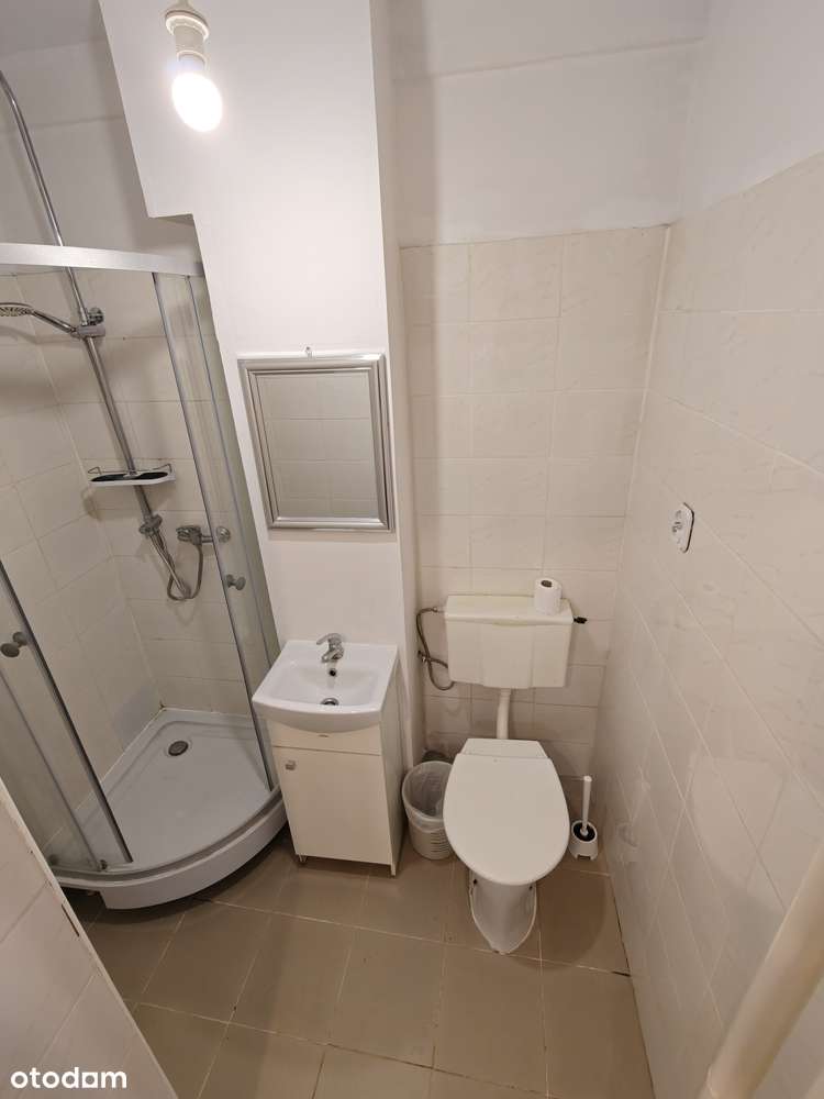 Przestronna kawalerka na Mokotowie z dwoma oknami i windą - Pełny obrazek: 5/10