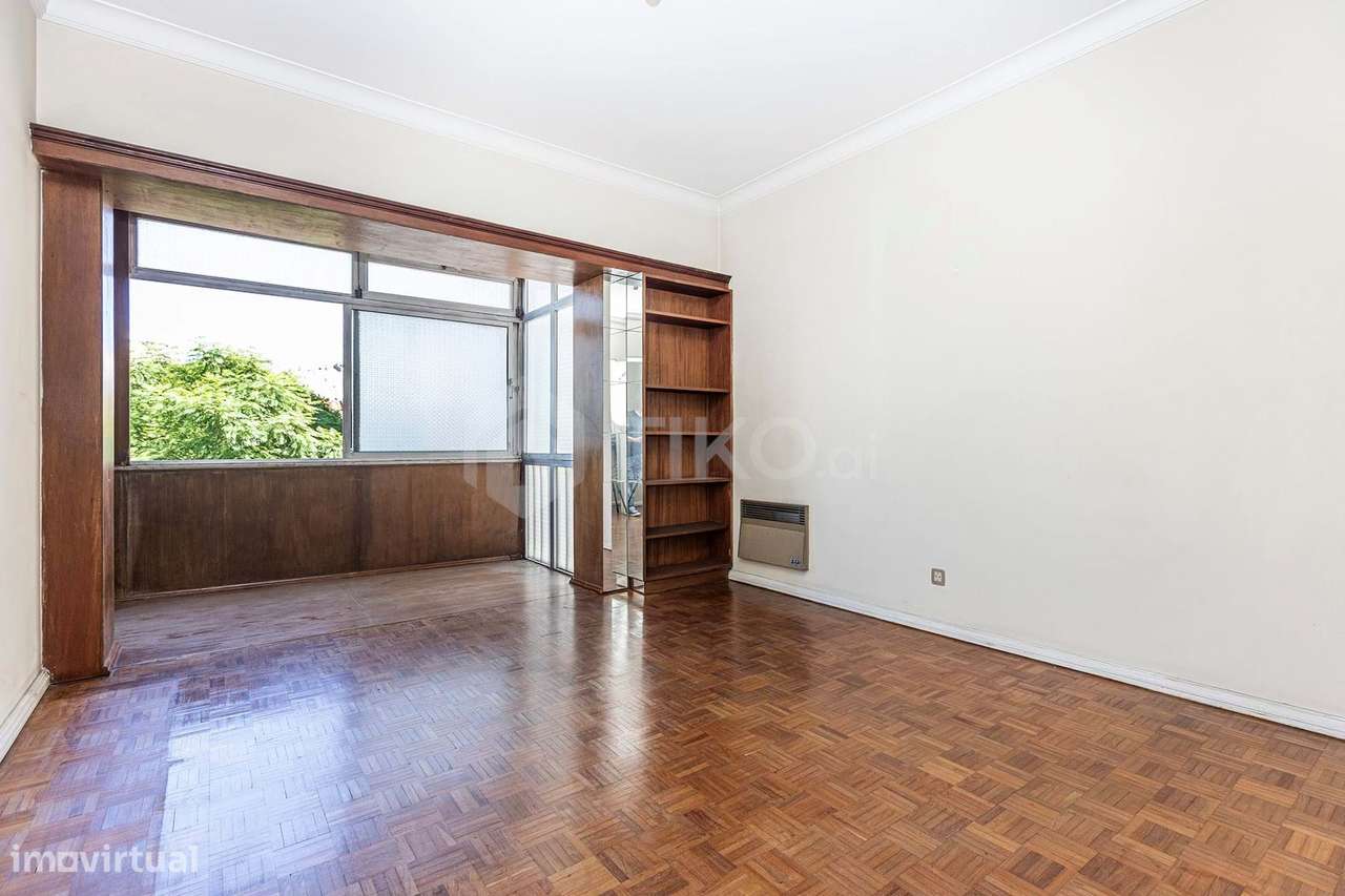 Excelente Apartamento T2 em São Domingos de Benfica em Lisboa - Grande imagem: 4/24