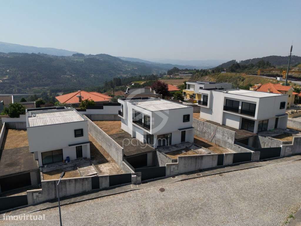 Moradia T3 Amarante com Vista Panorâmica-10