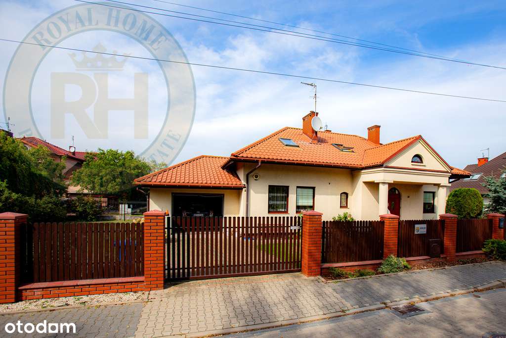 Rodzinny dom 221 m² z ogrodem, Zamienie-1