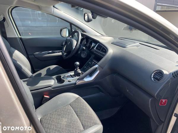 Peugeot 3008 1.2 PureTech Allure Pack S&S - 9