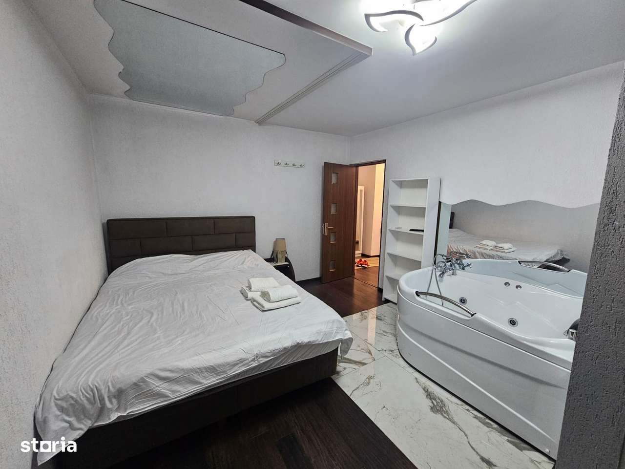 Apartament cu 3 camere de vânzare în Curtea de Argeș.-1