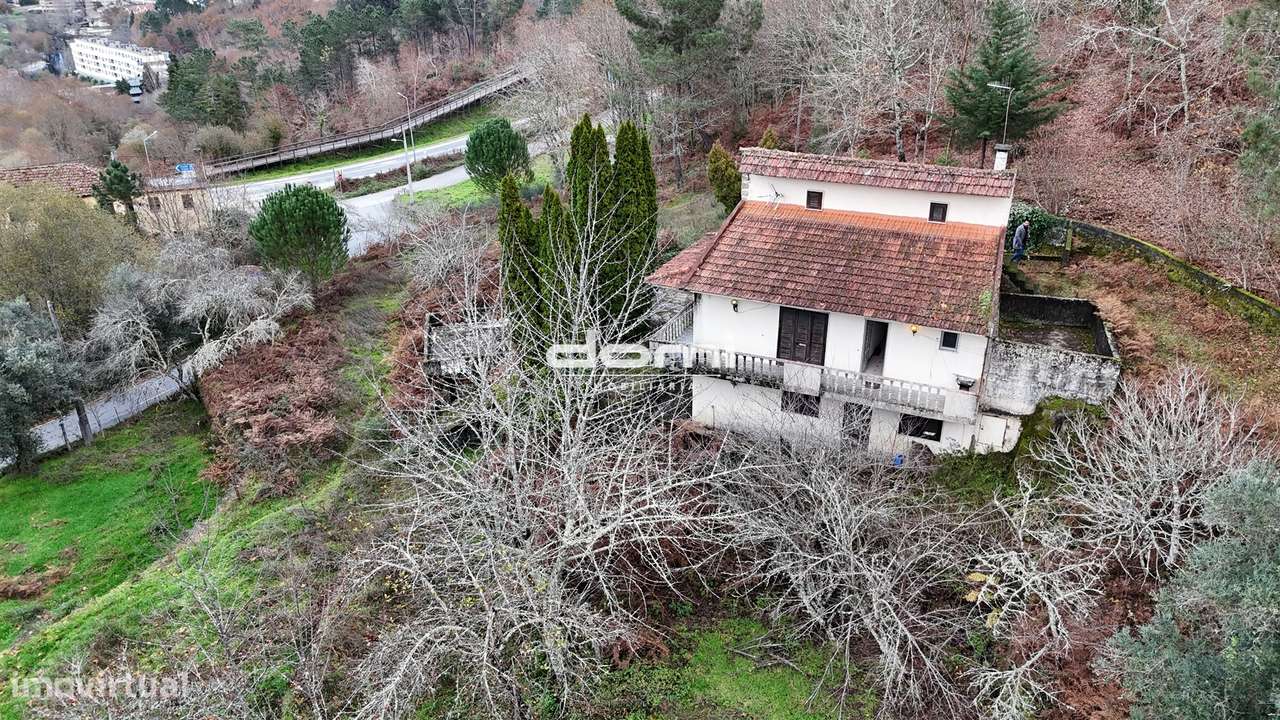 Quinta com Moradia e Terreno murado de 4.740m², junto às Termas de São - Grande imagem: 4/30