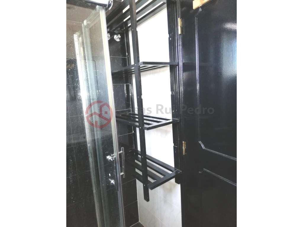 Apartamento T2 dúplex com vista rio, no Beato em Lisboa-41