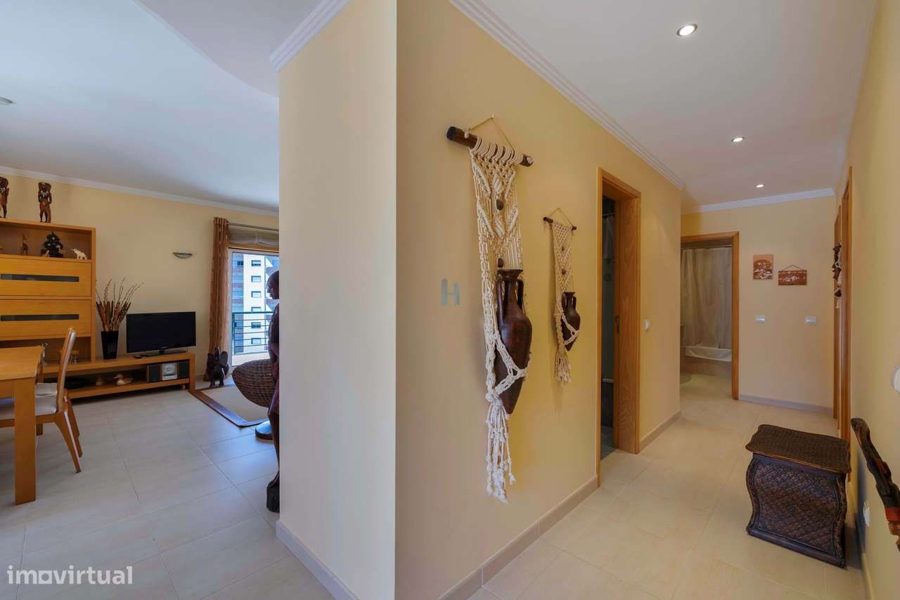 Vende-se Penthouse T3 na Praia da Rocha – localização privilegiada-15