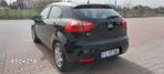 Kia Rio - 5