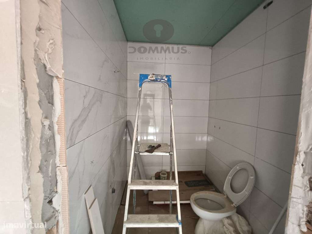 Apartamento T1 na Reboleira totalmente remodelado com terraço-11