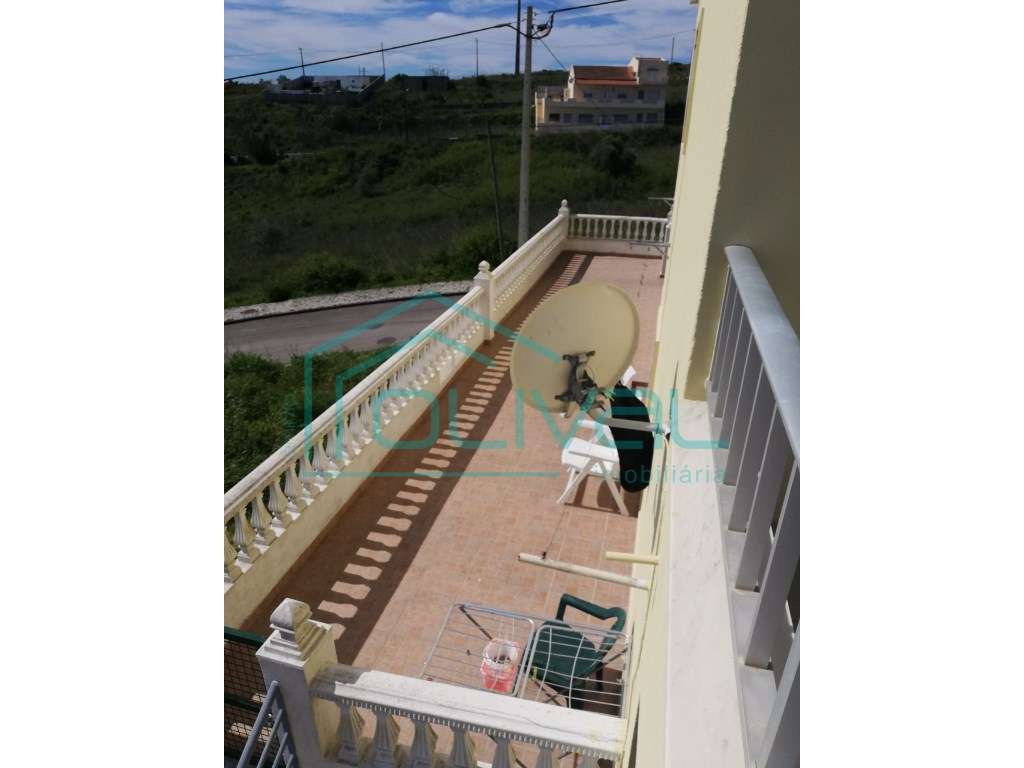 Moradia Independente com terreno, muito bem localizada com vista pa...-24