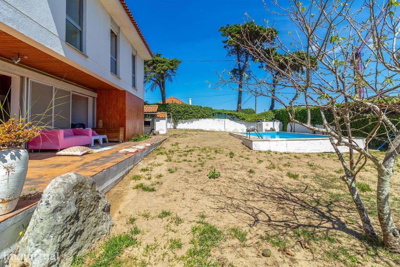 Moradia T5 com Jardim e Piscina | Albarraque – a 5 minutos da Beloura-31