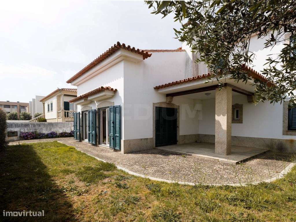 Moradia T5 na Avenida do Castelo, Vila do Conde-17