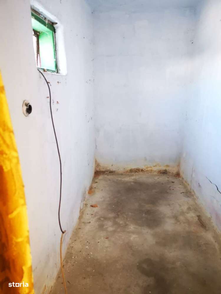 Casa batraneasca, zona Piscani - Negreni, teren 650mp - Imagine principală: 5/9