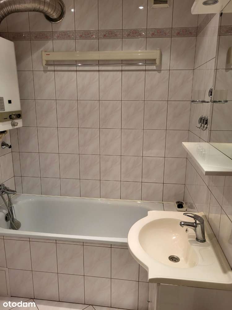 2 oddzielne pokoje , kuchnia z jadalnią .   OKAZJA .-9