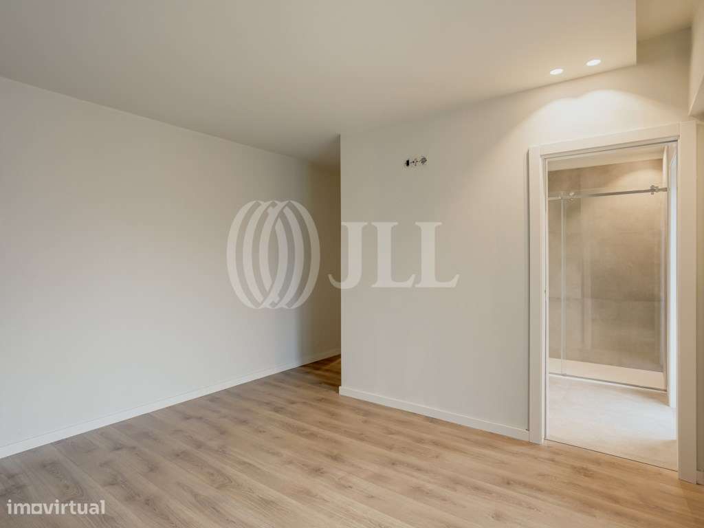 Apartamento T4 duplex jardim privativo nas Antas, Porto-12