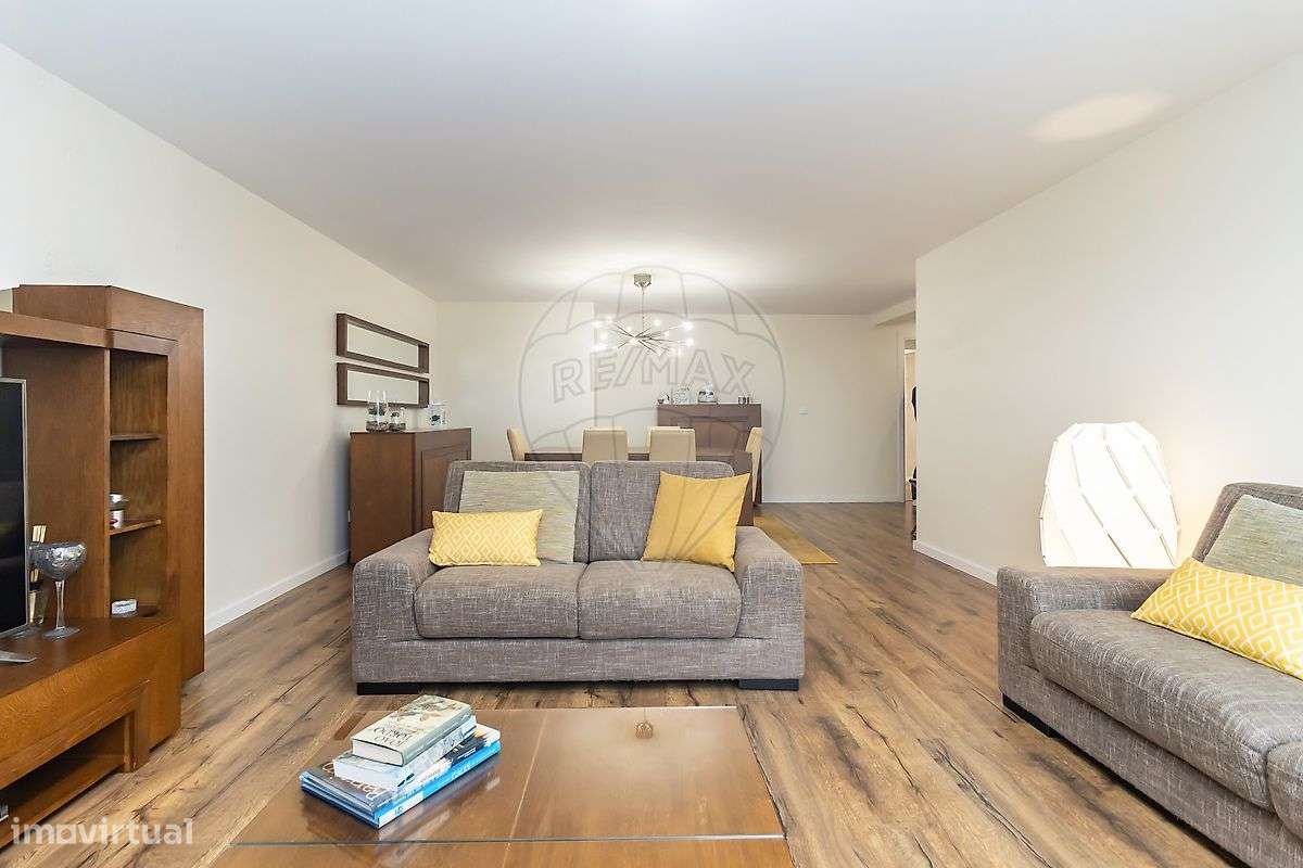 Apartamento T3 no Montijo, com parqueamento e arrecadação-33