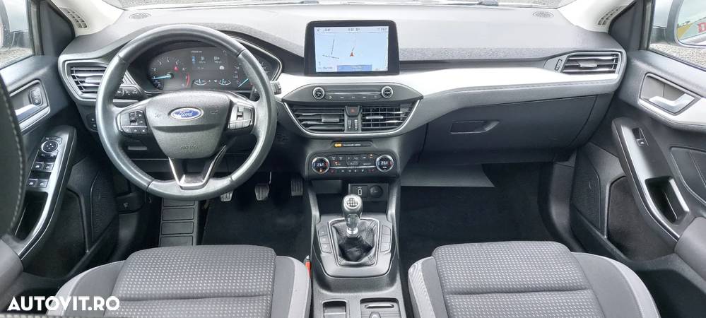 Ford Focus 1.0 EcoBoost Connected - 11