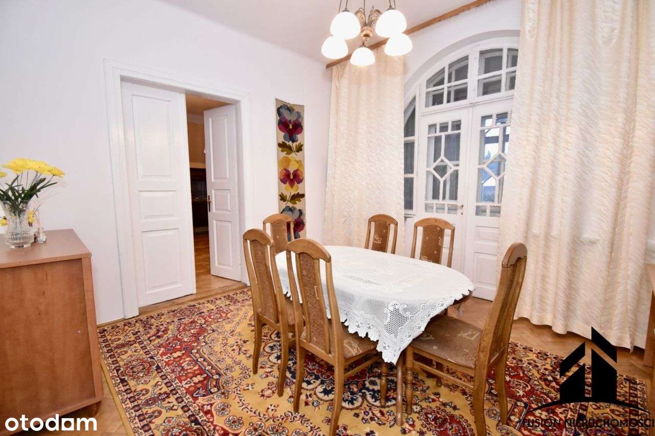 Przestronny dom z potencjałem-idealny dla rodziny-7