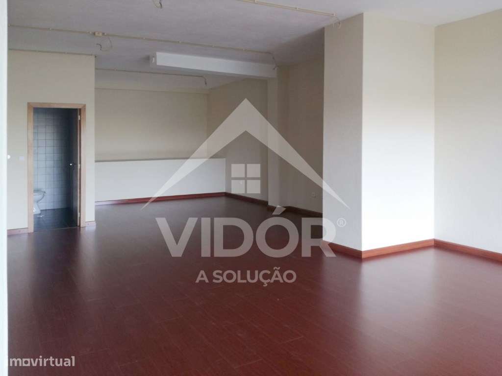 Loja em Matosinhos c/ montra e lugar de garagem - Circunvalação - Grande imagem: 4/10