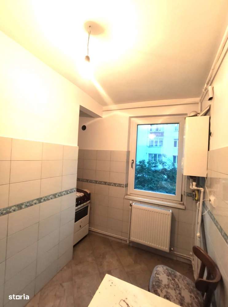Apartament 2 camere complet renovat, etaj 1 zona Sud - Imagine principală: 5/8