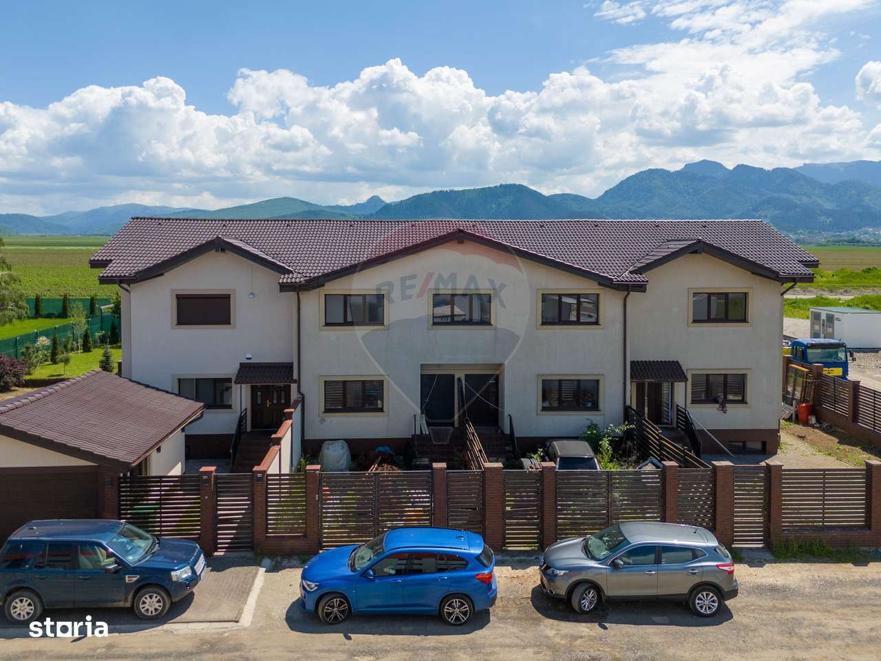 Vilă premium, saune, jacuzzi curte de 1000 mp - Imagine principală: 3/20