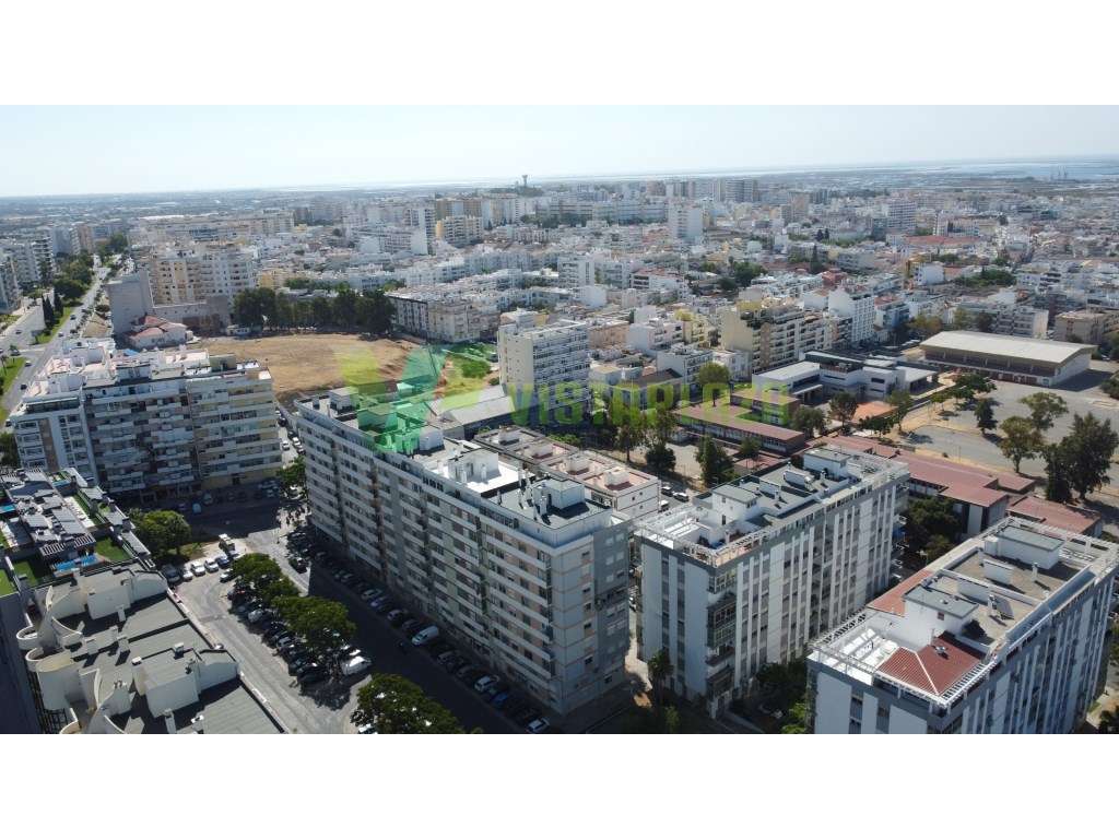 Apartamento T2 em Faro com Vista Rio ,Excelente Localização junto a...-10