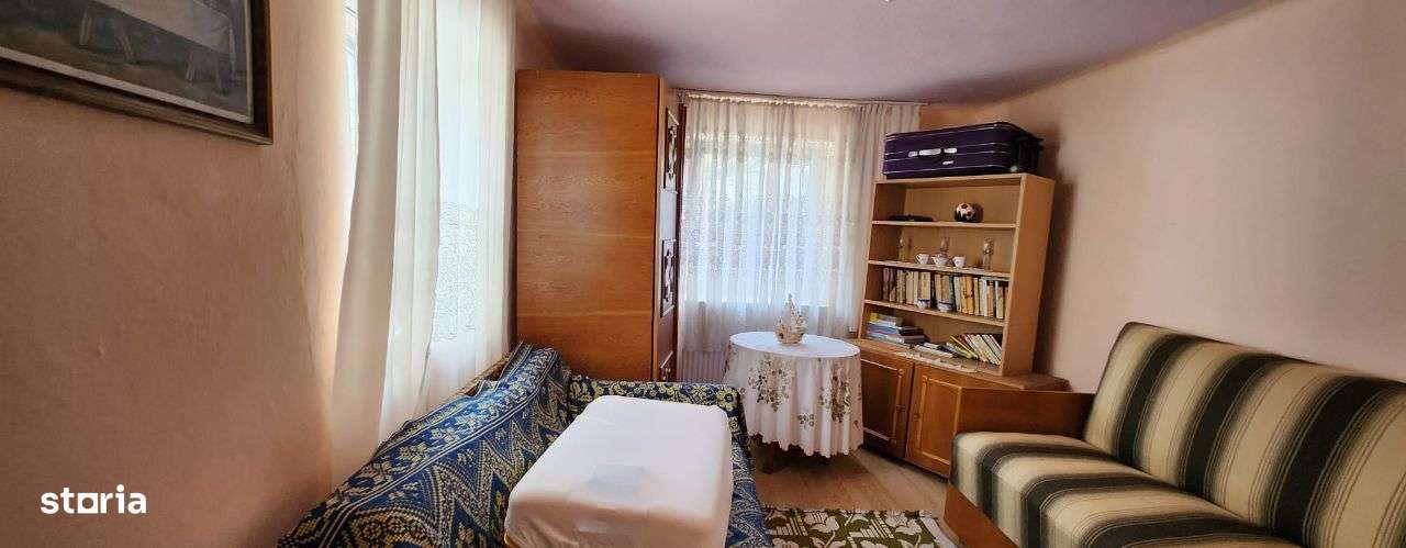 Casa situata in strada Crinului-cartier Florilor, garaj, teren 436 mp! - Imagine principală: 4/11
