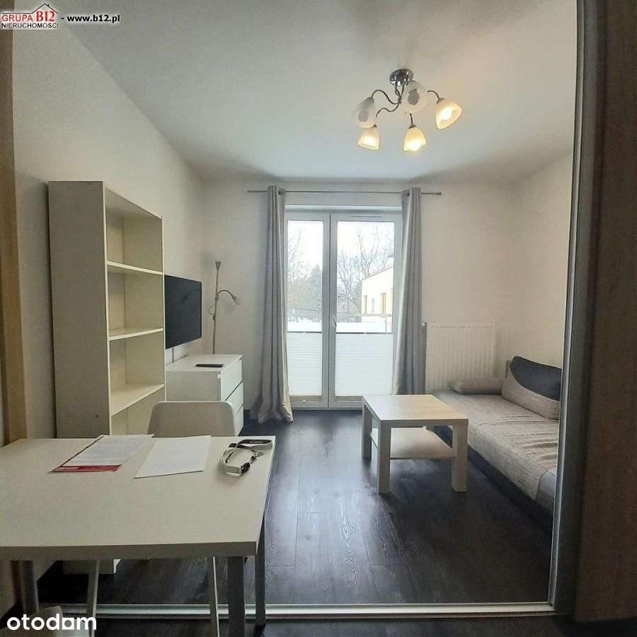 Agh-okolice, Azory / 2-niezależne pokoje, 2016r.-1