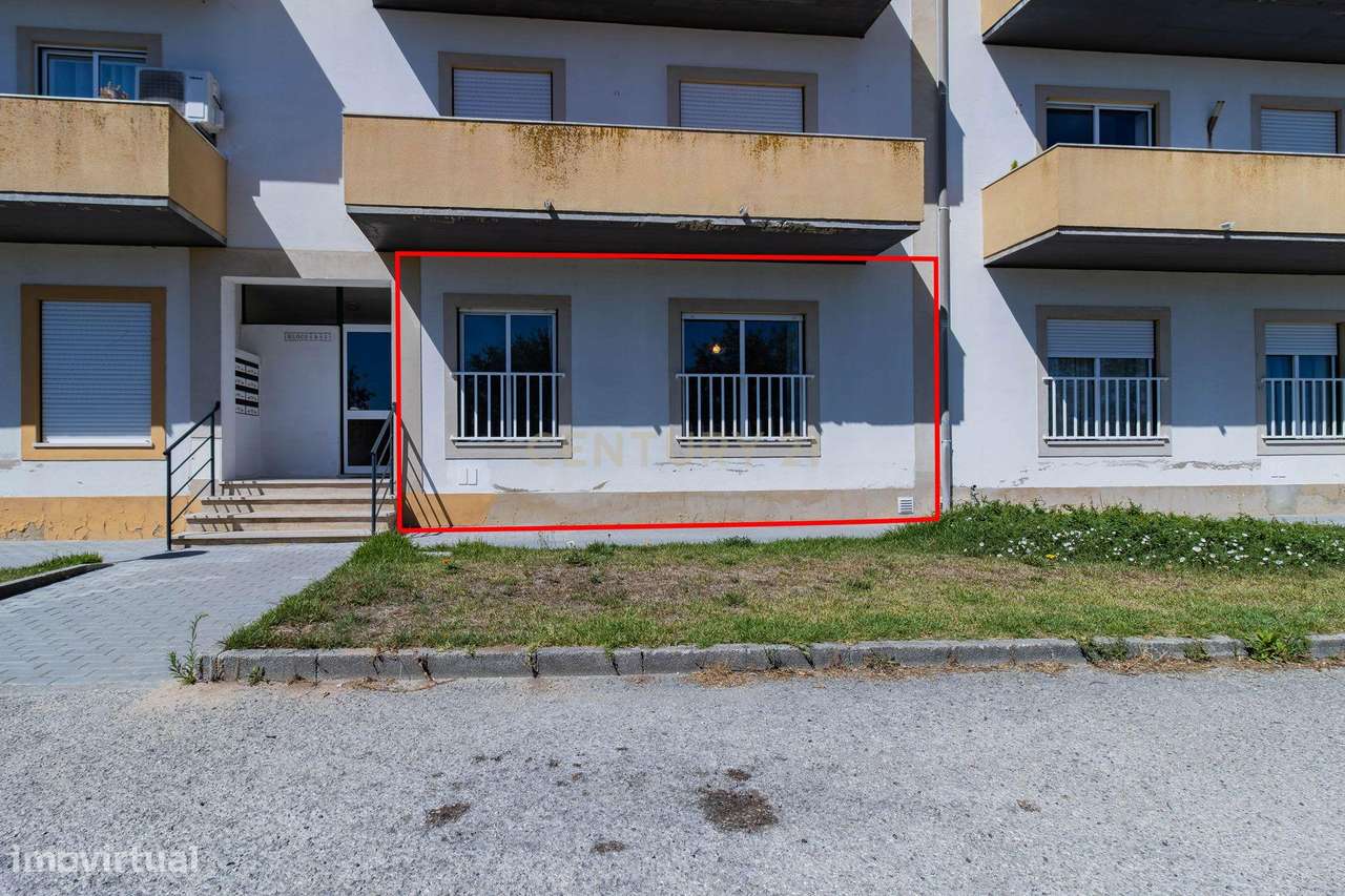 Apartamento T2 Remodelado | Pataias | Garagem e Sótão-24