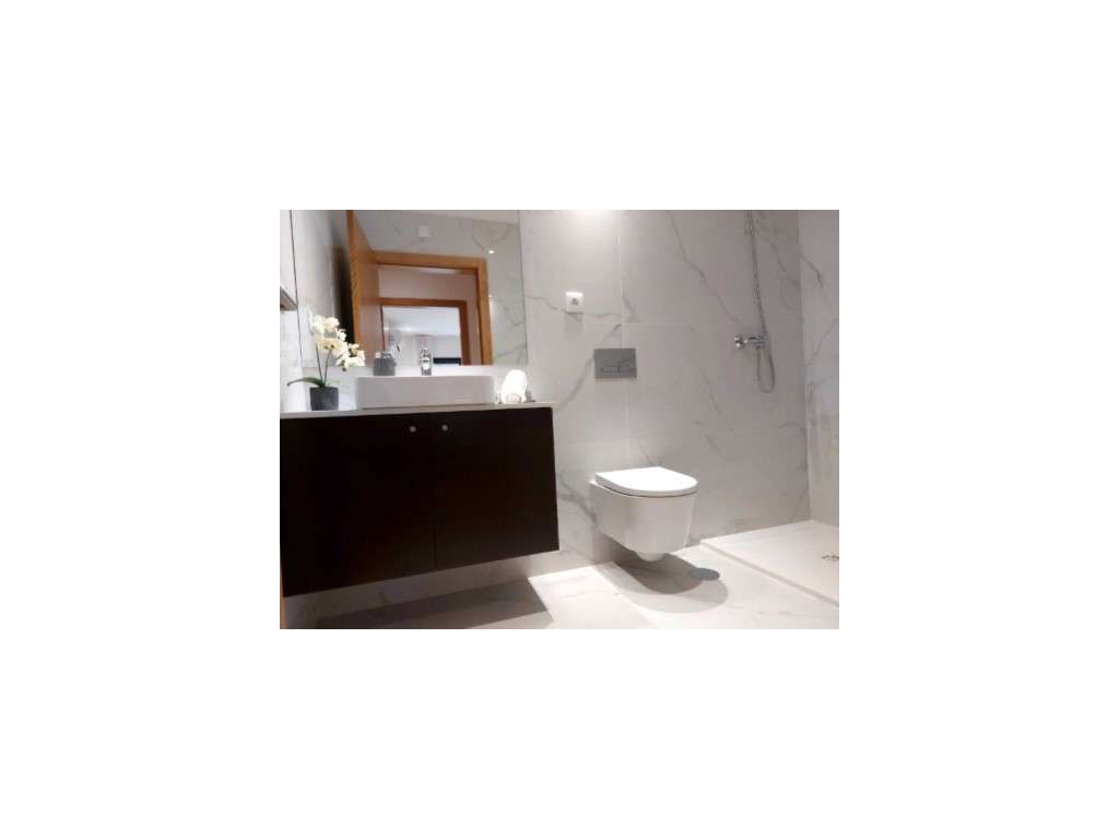 Apartamento T3 em Moreira da Maia, com 3 frentes, churrasqueira na ...-11