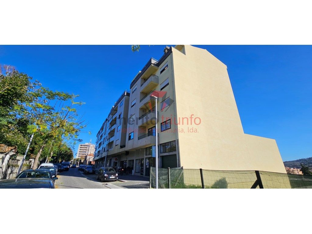 Apartamento T4 na Vila das Aves- Ofer...