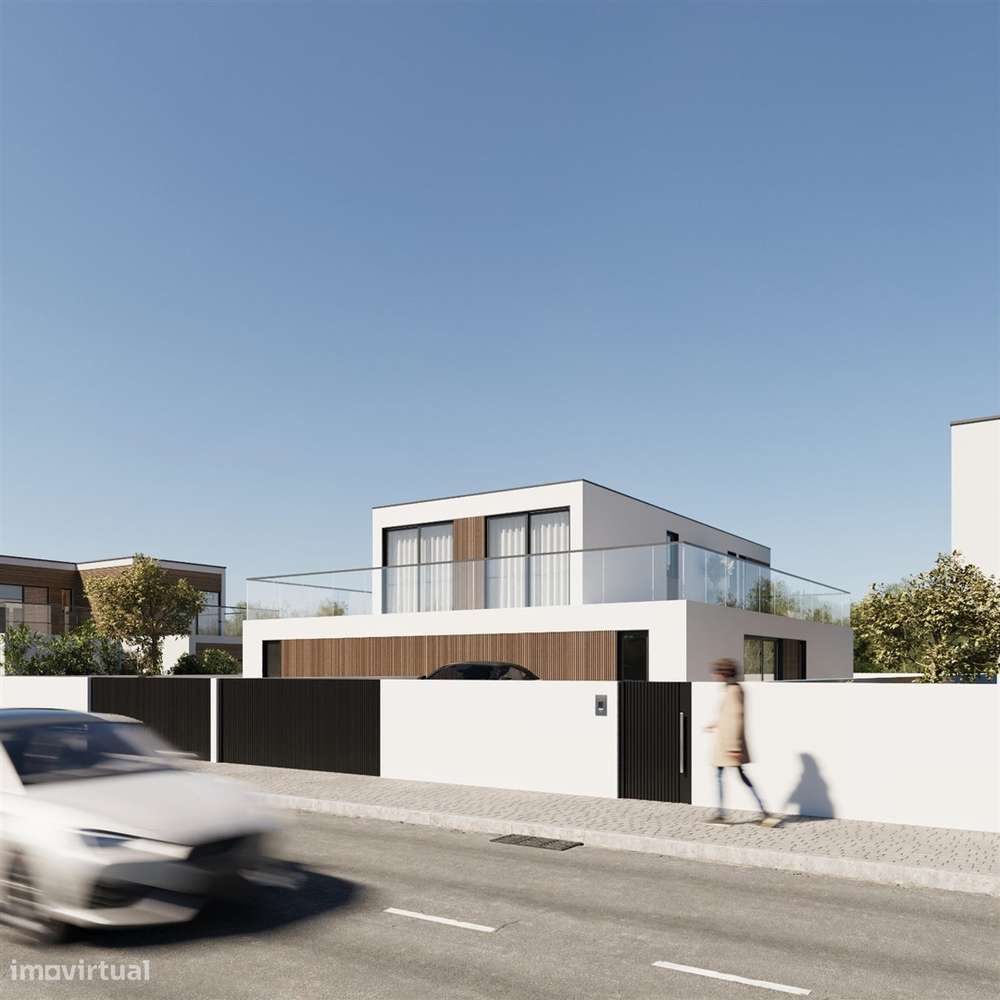 Moradia T3 com piscina, jardim e terraço em Gaia-1