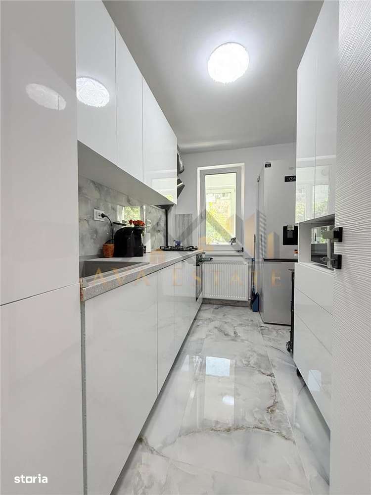 Apartament 3 camere | Decomandat, 72 mp - Zona Dambovita-0