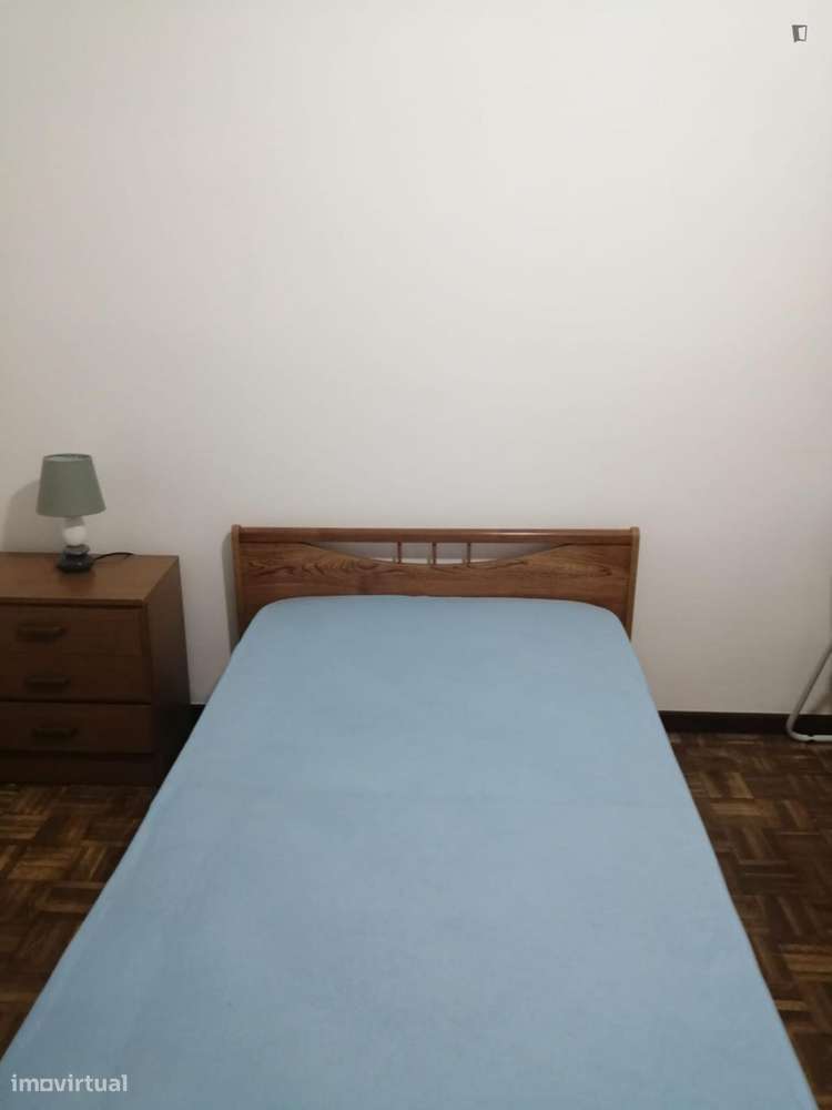 Quarto - localizado em Viseu - Grande imagem: 2/14