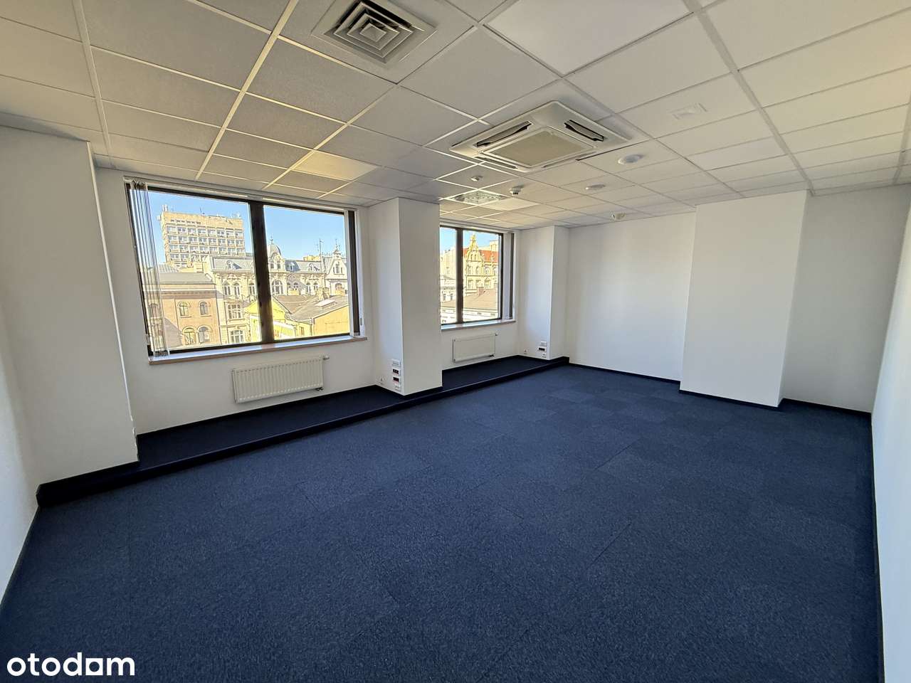 Red Tower – Biuro 35,6 m² na 4. piętrze | Centrum Łodzi - Pełny obrazek: 1/10