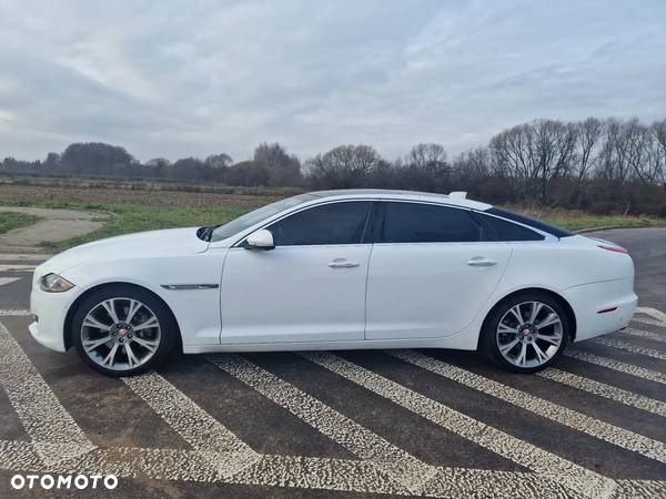 Jaguar XJ 3.0 T AWD LWB Premium Luxury - 33