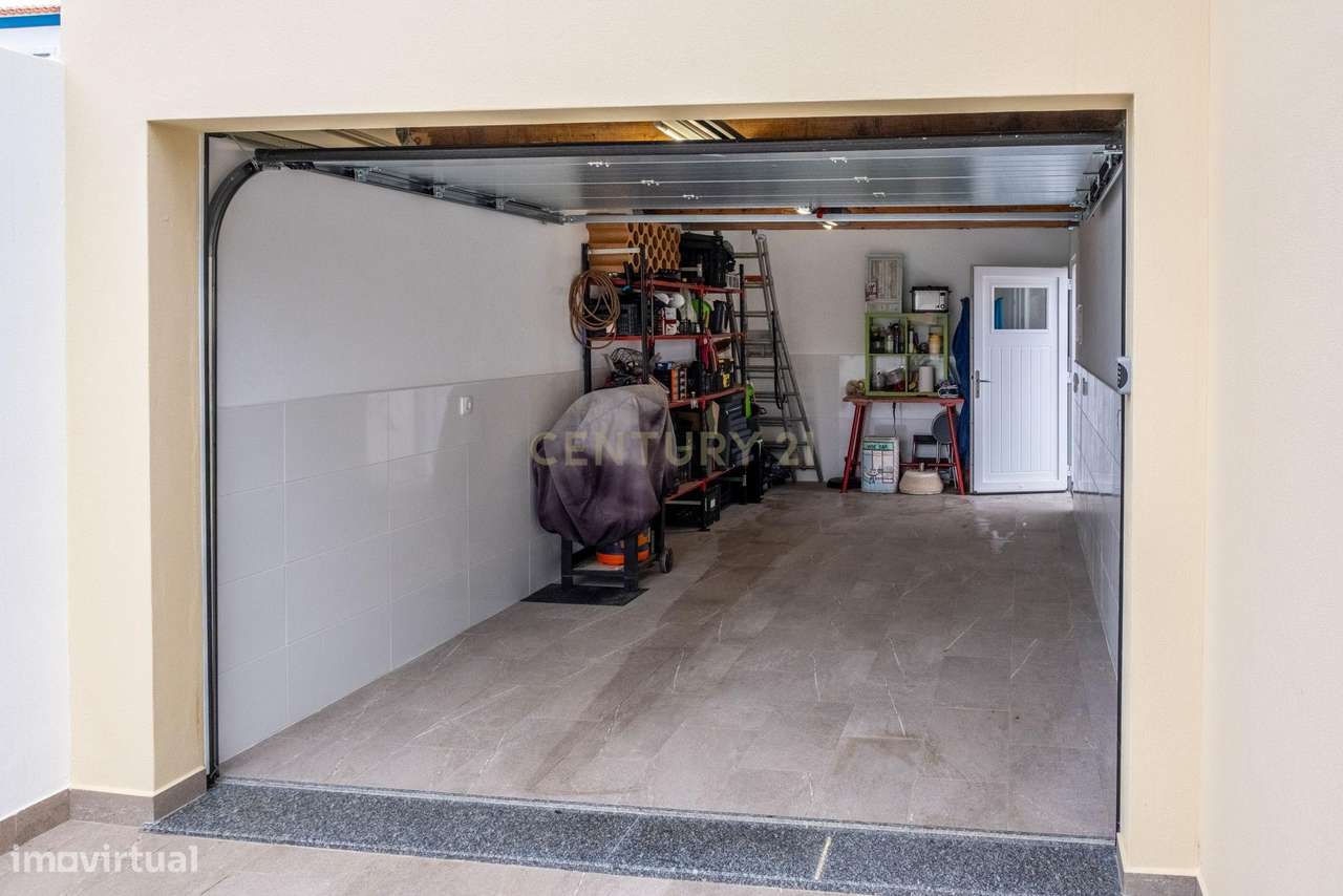 MORADIA ISOLADA TÉRREA T3 COM PISCINA AQUECIDA - ASSENTA (São Pedro d-46