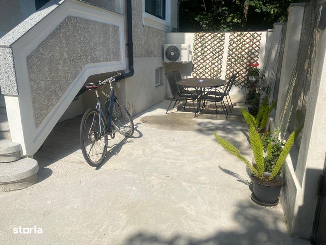 Vanzare casa renovata 7 camere teren 99mp Stirbei Voda metrou Eroilor-17