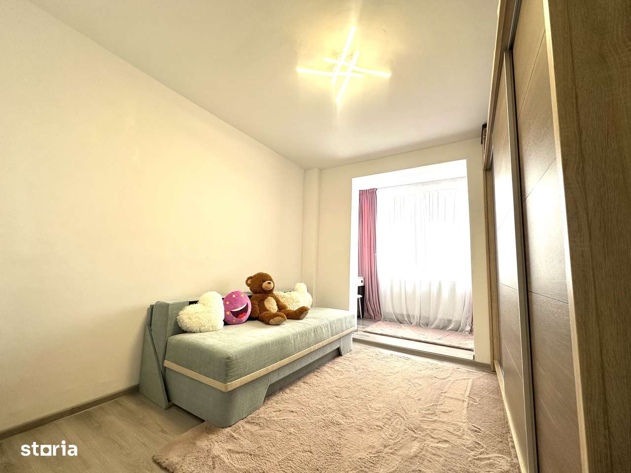 Vânzare apartament 3 camere mobilat,  parcare inclusă , Cartier Noua-9