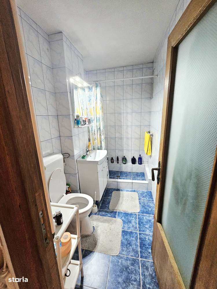 Vând apartament 4 camere-str.Splaiul Crișanei-6